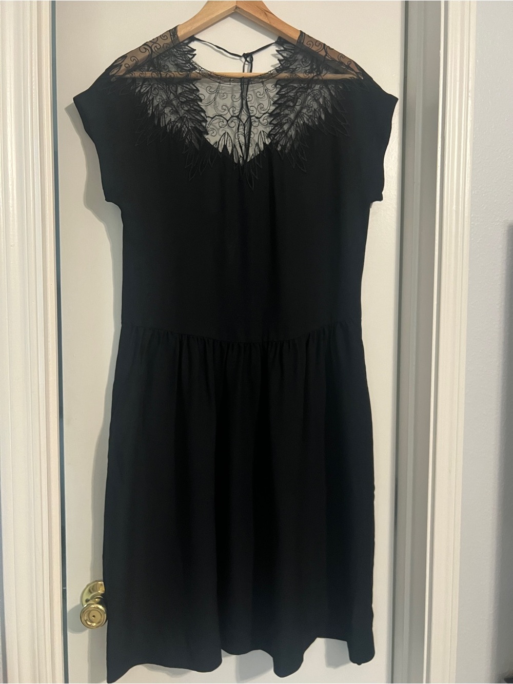 VINTAGE Designer A.J. Bari Black Lace Yoke Short Sleeve Dress Drop Waist M/L 80s